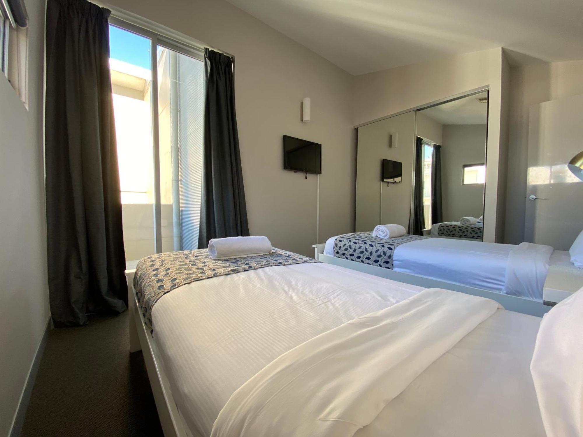 Redvue Holiday Apartments Redcliffe Buitenkant foto