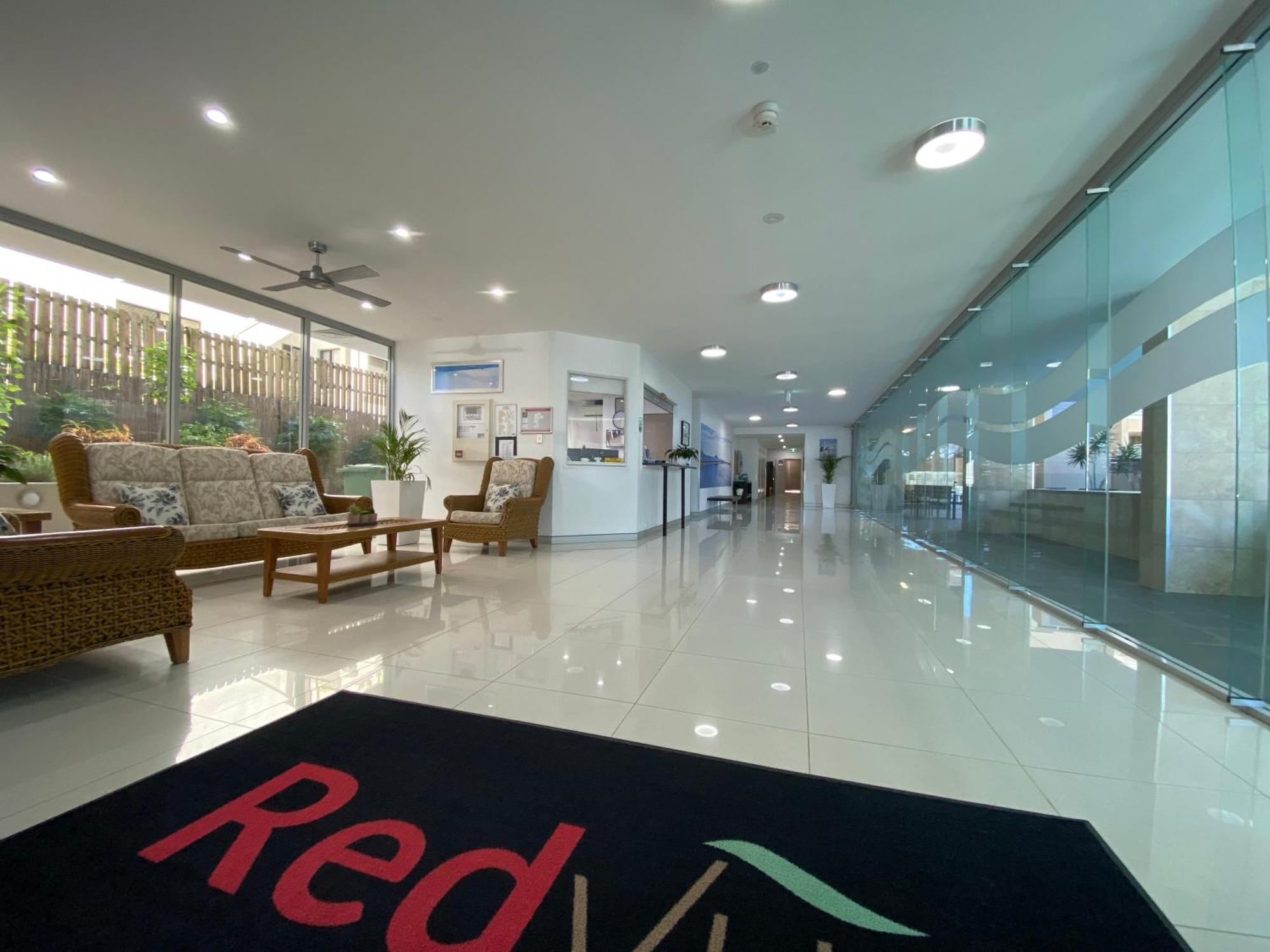 Redvue Holiday Apartments Redcliffe Buitenkant foto