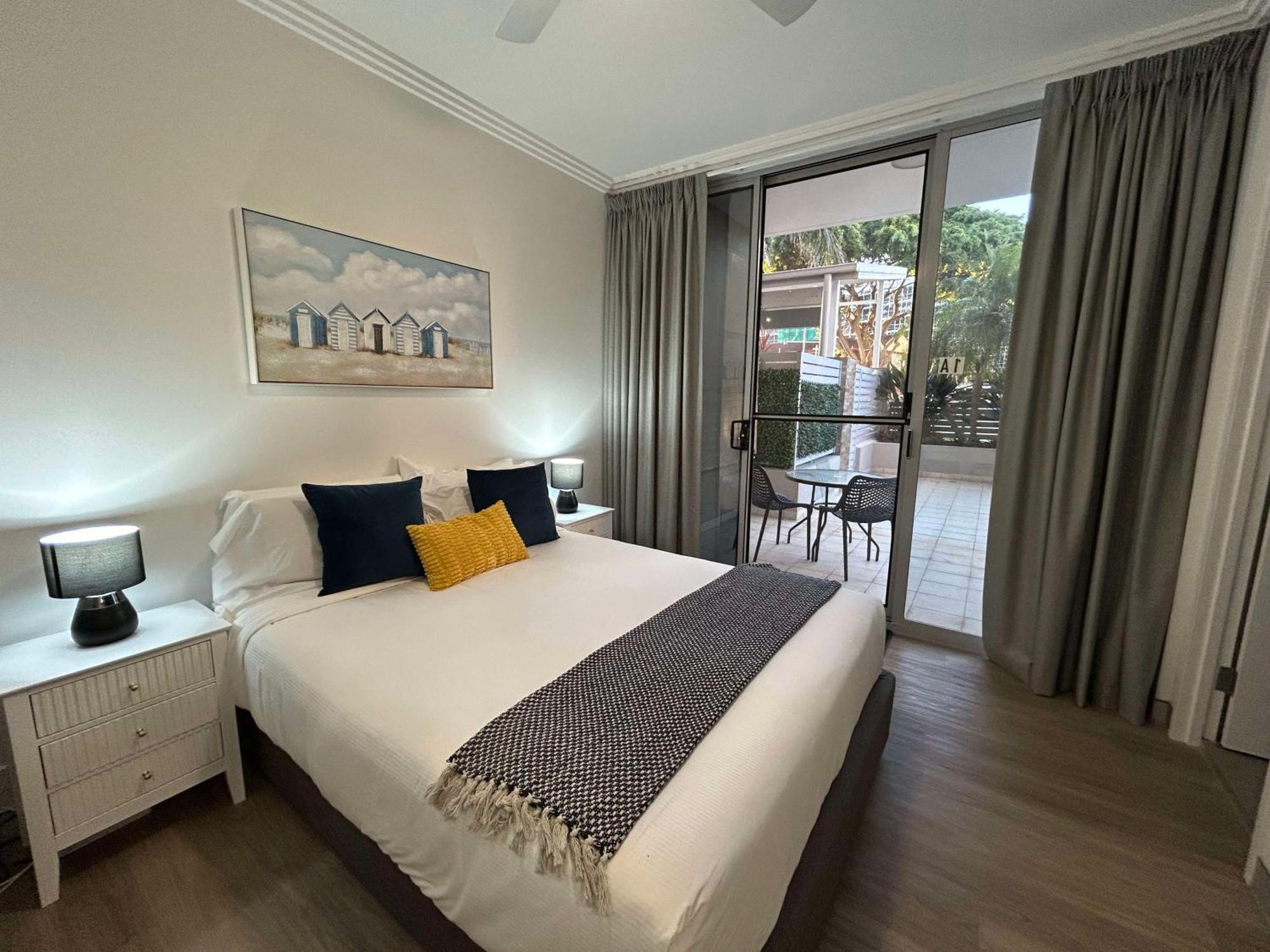 Redvue Holiday Apartments Redcliffe Buitenkant foto